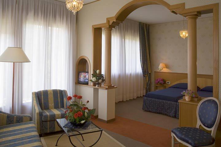 Hotel Grand Torino 4*
